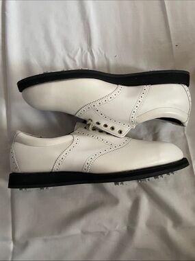 Bostonian Men's White Wingtip Golf Shoes - Classic Lace-Up Style